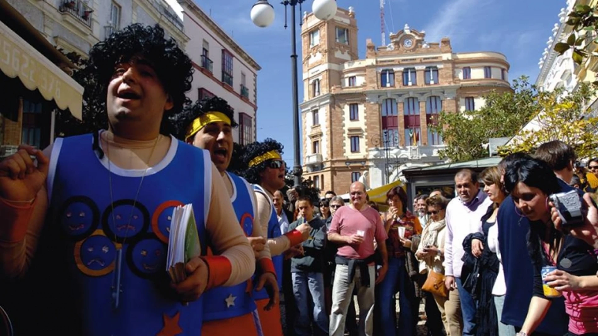 Puerto Sherry contará con la actuación de varias agrupaciones del carnaval, transformando la avenida principal del puerto en un punto de encuentro de ilegales 