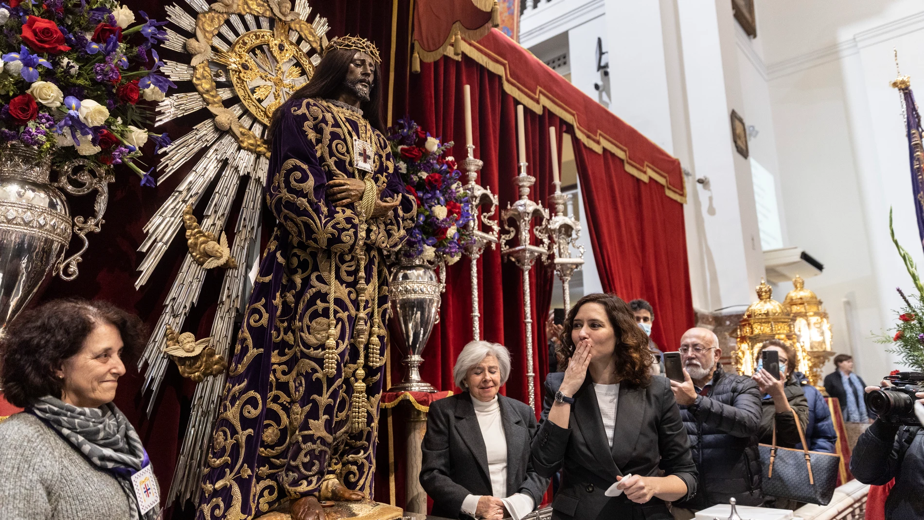 Isabel Díaz Ayuso en la basílica de Jesús de Medinaceli