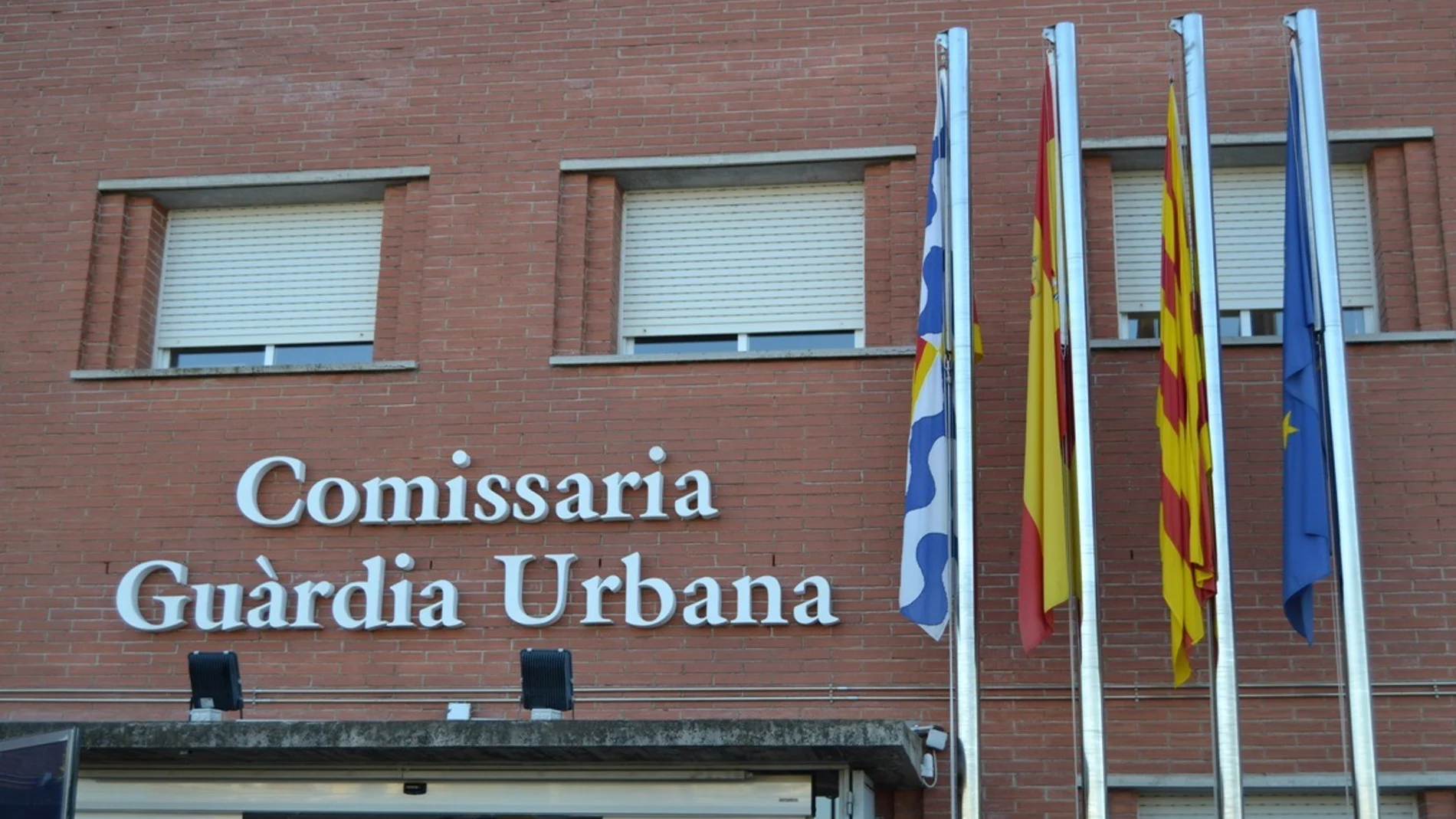 Fachada de la comisaría de la Guardia Urbana de Badalona