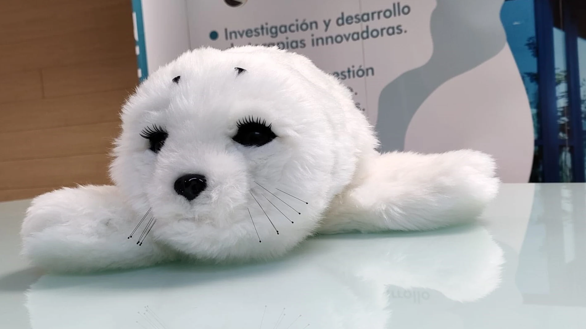 VÍDEO.- 'Nuka', la foca-robot que ayuda a las personas con alzheimer