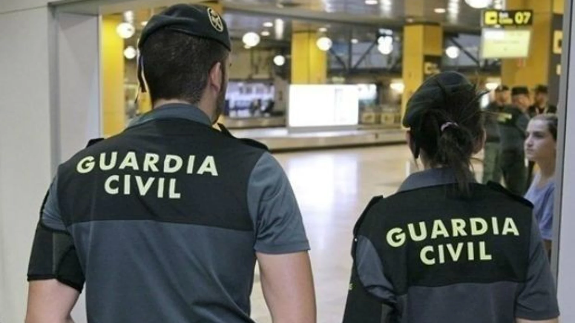 Agentes de la Guardia Civil