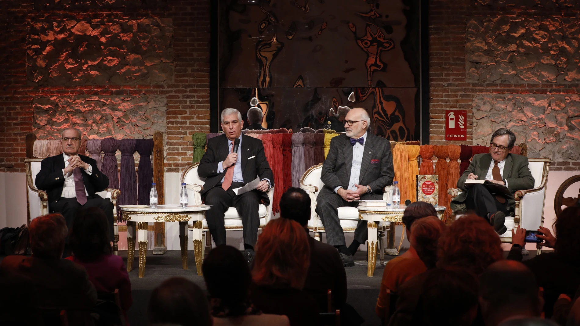 Presentacion del libro 'Austrias, imperio poder y sociedad', de Alfredo Alvar Ezquerra, en la Real Fabrica de Tapices de Madrid.