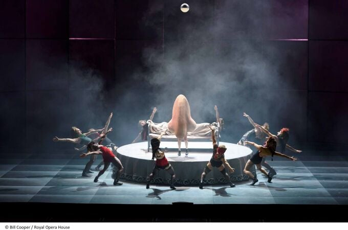 El estreno de «La nariz», la corrosiva, satírica y demencial ópera de Shostakóvich, ha supuesto uno de los grandes acontecimientos de la temporada del Teatro Real