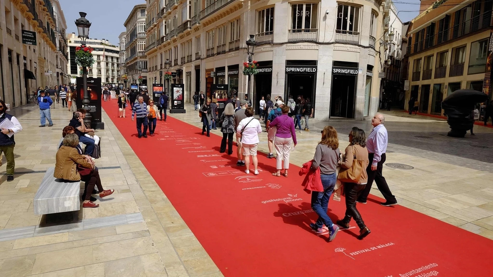 Alfombra roja del Festival de Málaga en la calle Larios