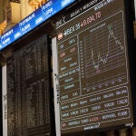 Economía/Finanzas.- El Ibex cierra la semana cayendo un 1,9% y pierde los 9.300 puntos tras la caída de la banca