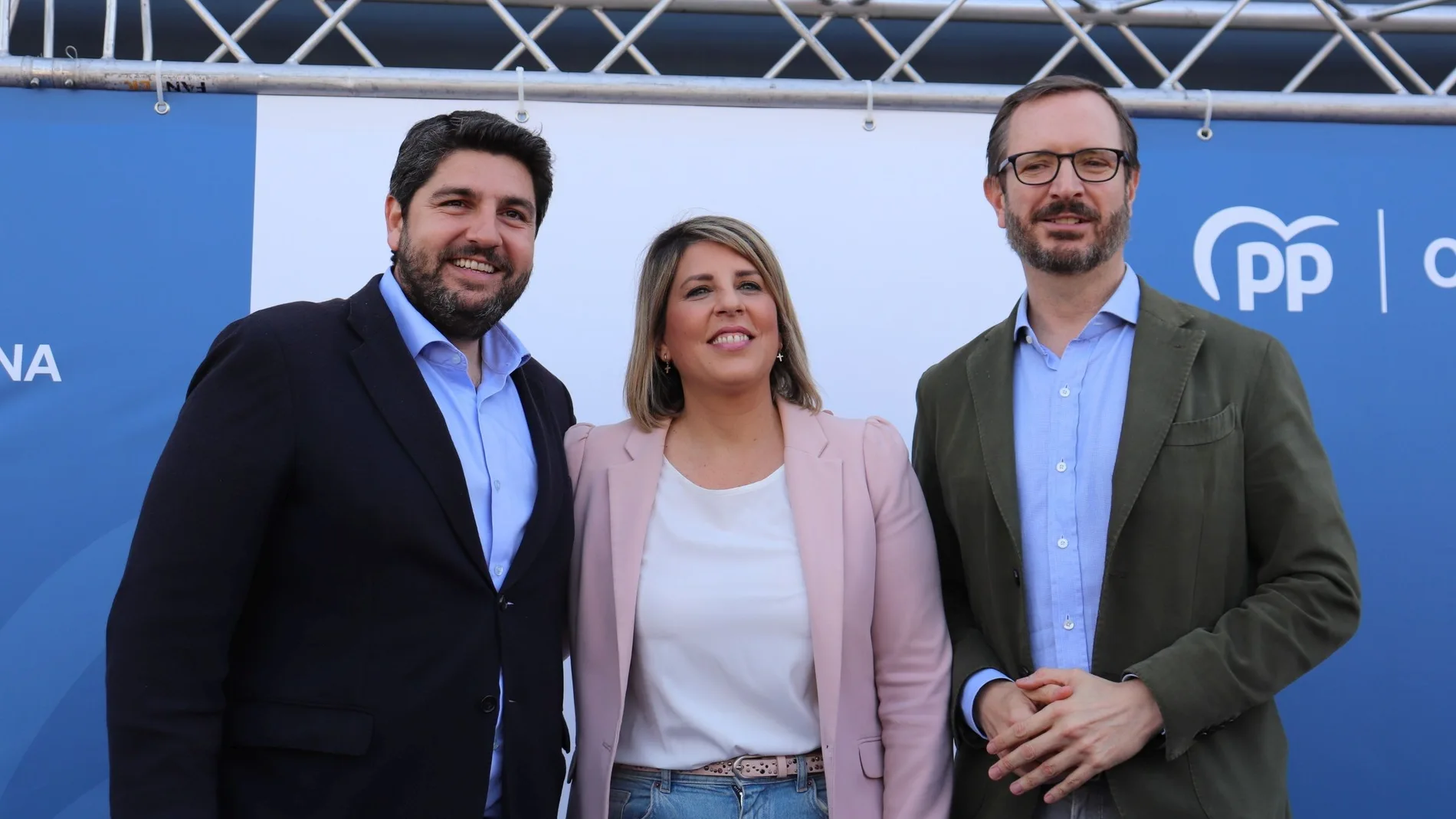 López Miras aboga por un feminismo basado en la igualdad y no en la "pancarta y la división"