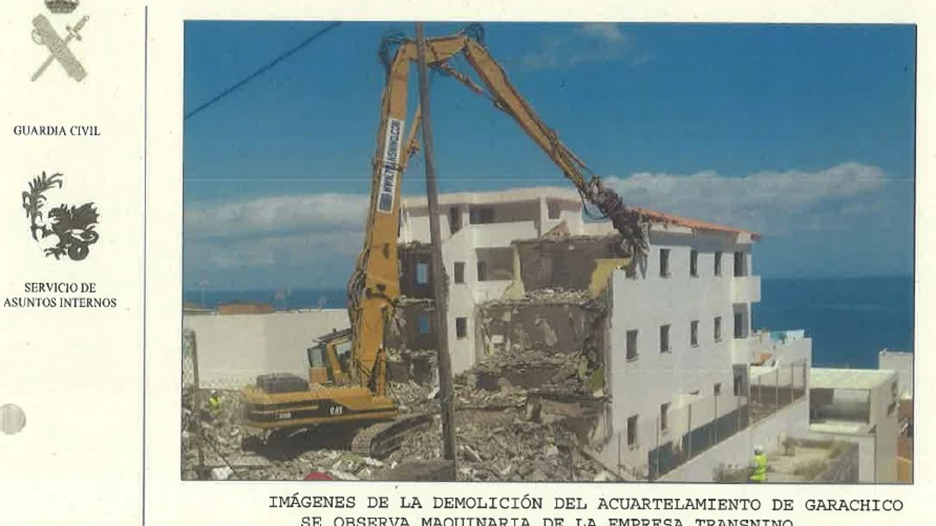 Imágenes de la demolición del acuartelamiento de Garachico