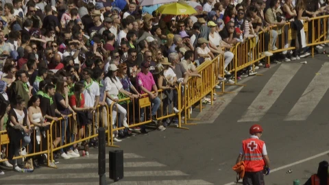 Fallas.- Atendidas 102 personas en la calurosa 'mascletà' de este domingo, 91 por lipotimias y 7 por ansiedad