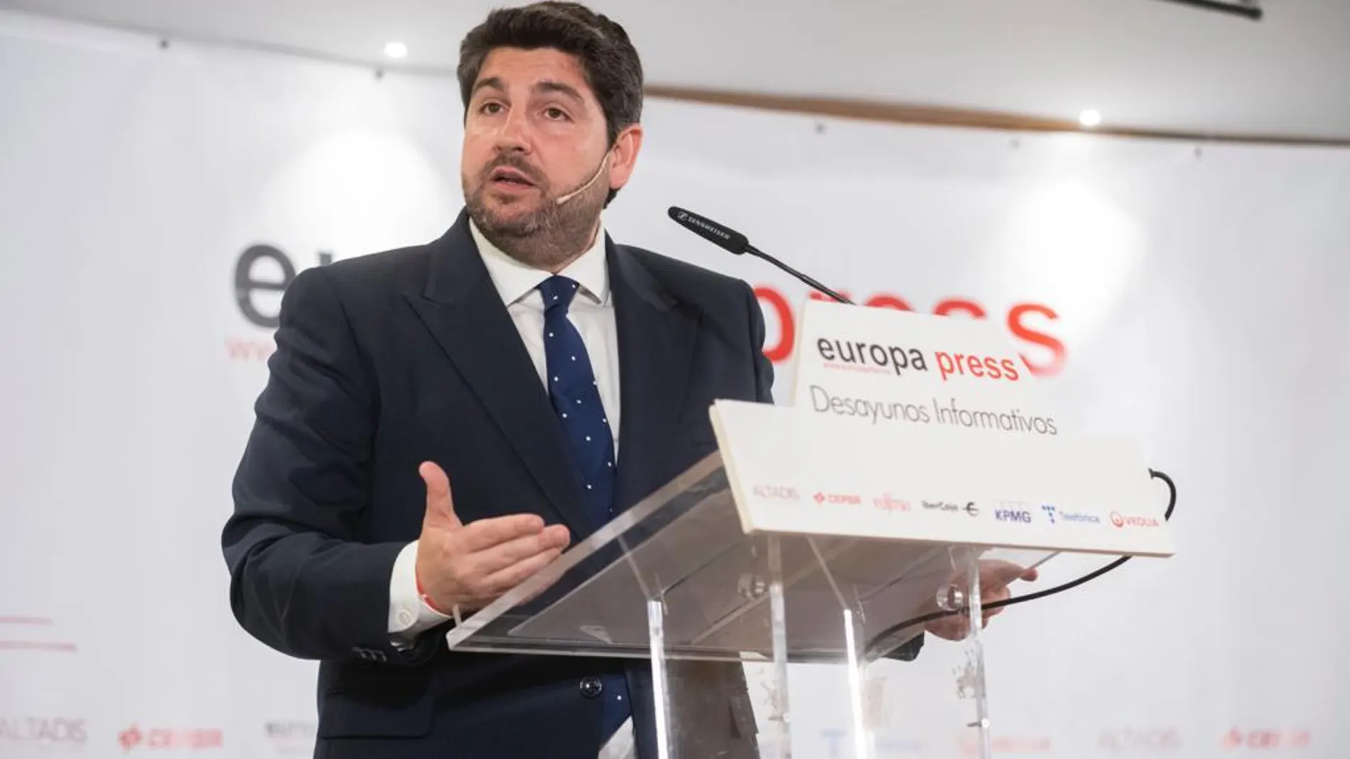 López Miras anuncia la puesta en marcha de un Centro de Captación de Inversiones de empresas nacionales y extranjeras