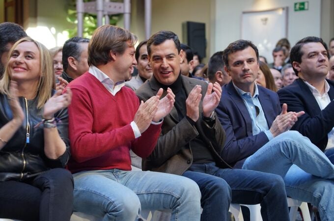 Los pactos complicarían al PP el pleno en las ocho capitales de Andalucía