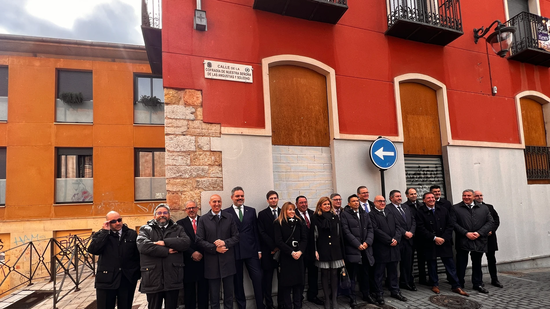 El Ayuntamiento de León dedica una calle a la Cofradía de Nuestra Señora de las Angustias y Soledad