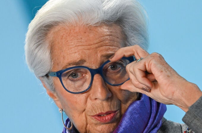 Lagarde llama a la calma a los mercados: 