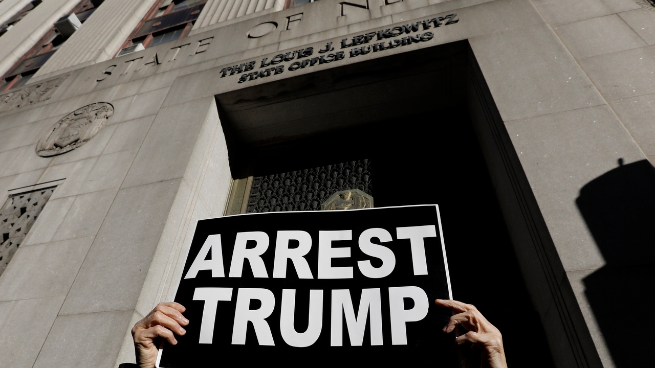 Die Staatsanwaltschaft von Manhattan wirft Trump vor, bei seiner angeblichen Festnahme “falsche Erwartungen” geweckt zu haben