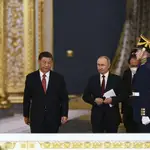 Vladimir Putin recibe a Xi Jinping en el Kremlin