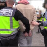 Agentes de la Policía Nacional practican una de las detenciones