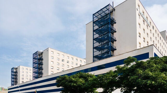 Fachada del Hospital Puerta del Mar