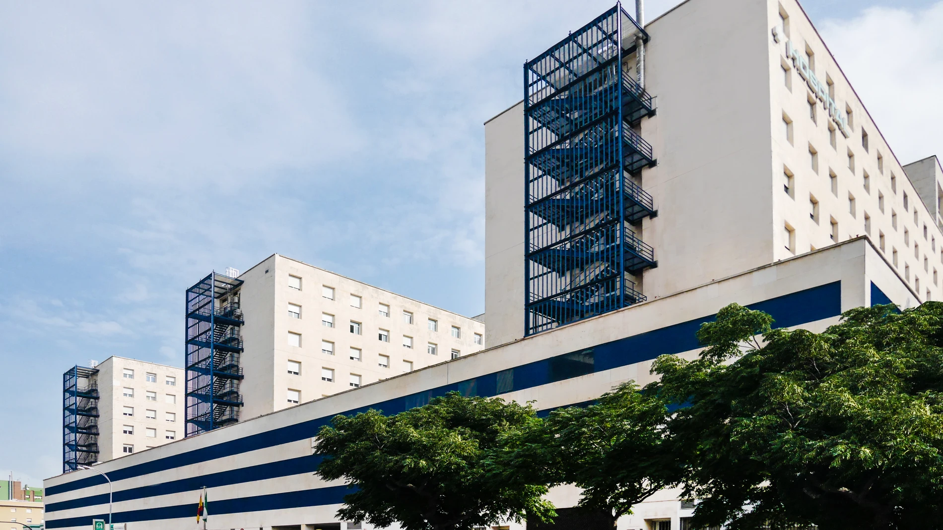 Fachada del Hospital Puerta del Mar