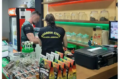 La Guardia Civil de Canarias descubre tráfico de drogas en un club legal de cannabis