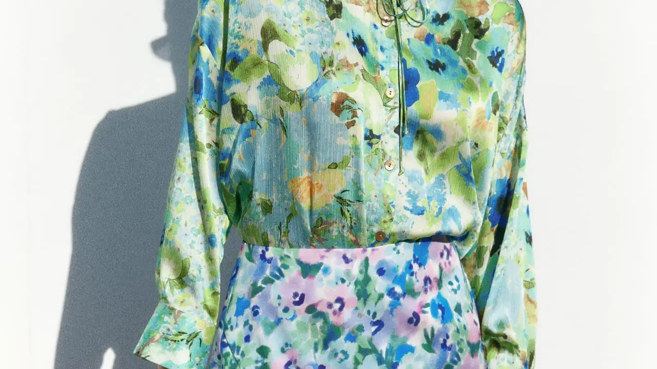 Skort satinada flores