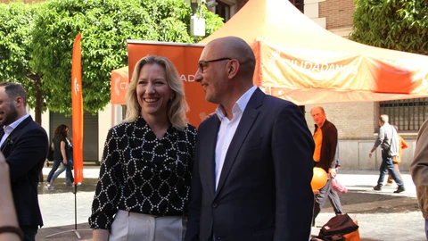 Ciudadanos ha presentado esta mañana en la Plaza de los Apóstoles de Murcia a su candidato a la alcaldía de la ciudad, Pedro García Rex