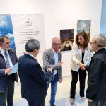Miembros de las asociaciones jacobeas españolas y francesas durante la inauguración de la exposición 'Palencia, Horizonte del Camino de Santiago'.