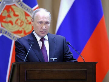 Putin avisa de que Rusia fabricará y modernizará 1.600 tanques frente a los 400 que recibirá Ucrania