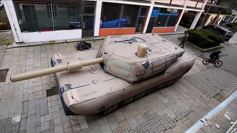 Un tanque hinchable puede actuar como señuelo en el campo de batalla.