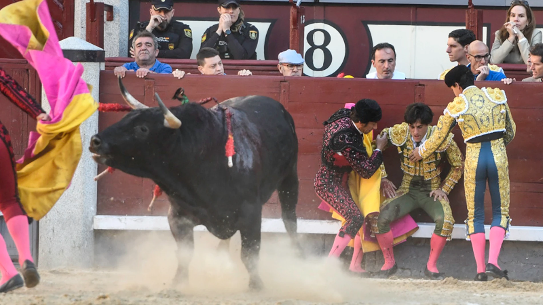 Álvaro Alarcón, perforación de la pleura y tres costillas rotas 