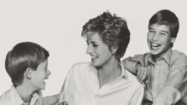 Diana de Gales, Lady Di, con sus hijos los príncipes Harry y William