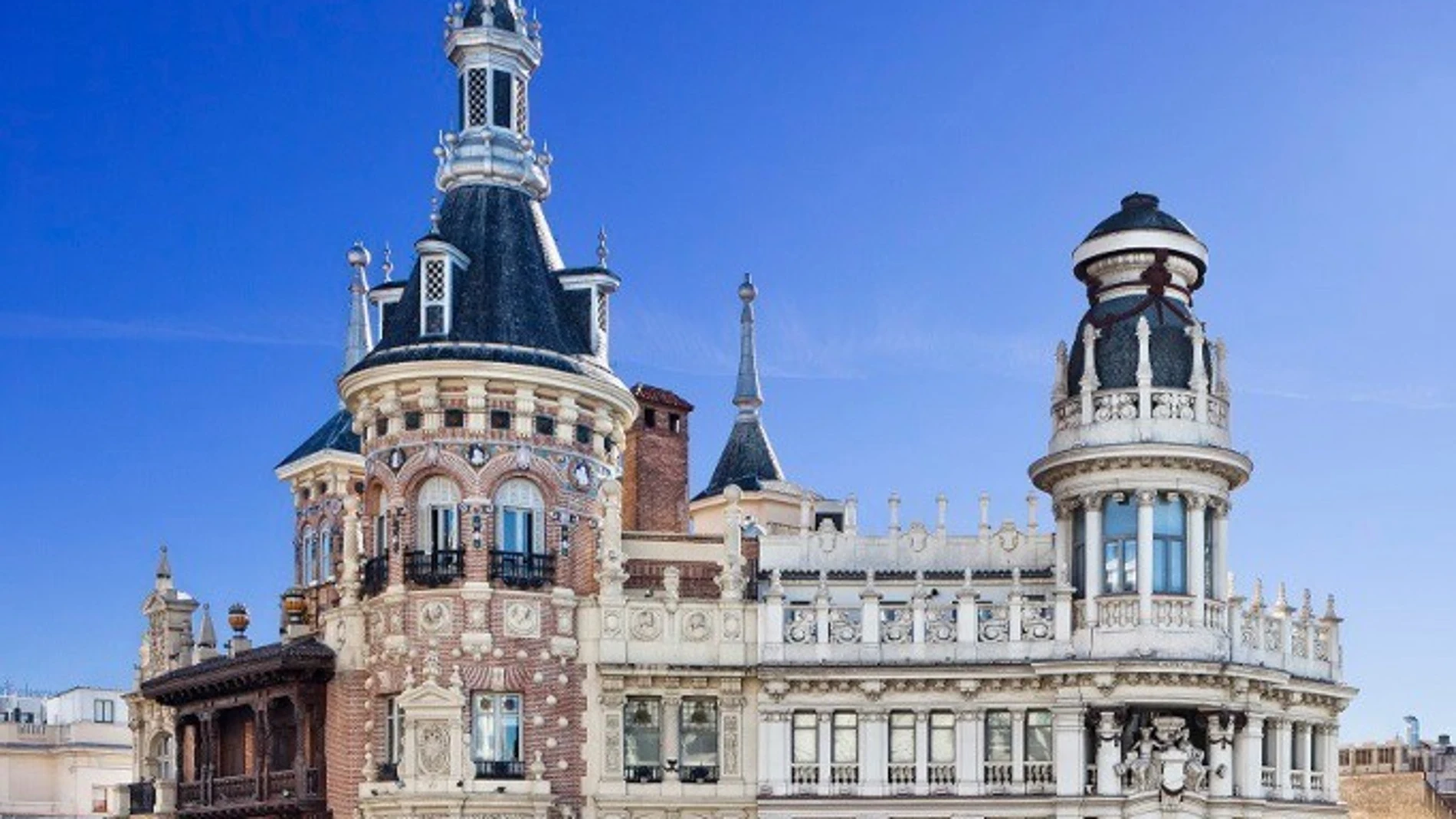 Nuevo hotel en la Plaza Canalejas de Madrid con el teatro Reina Victoria
