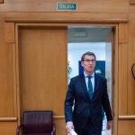 Feijóo asiste a las votaciones del Senado 