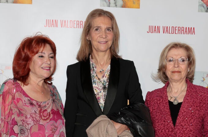 La Infanta Elena se va de concierto en Madrid. 