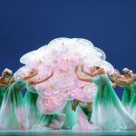 Danza "Falda voladora ardiente", interpretado por: China Oriental Performing Group