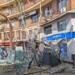 Dos trabajadores resultan heridos de gravedad al venirse abajo el andamio que estaban desmontando en el centro de Zamora