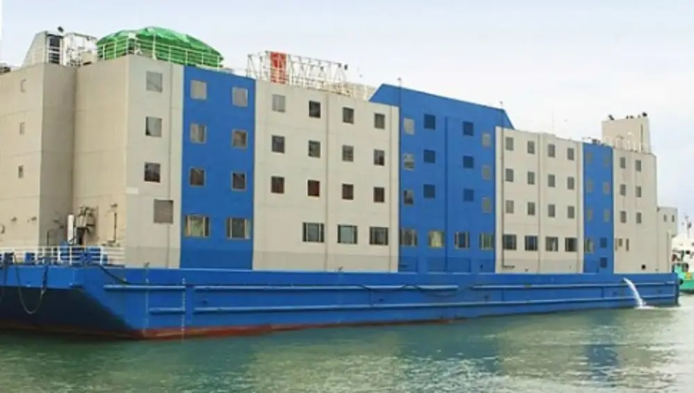 Un bloque flotante con apartamentos 