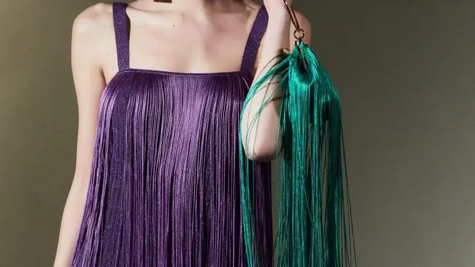 Vestido corto flecos