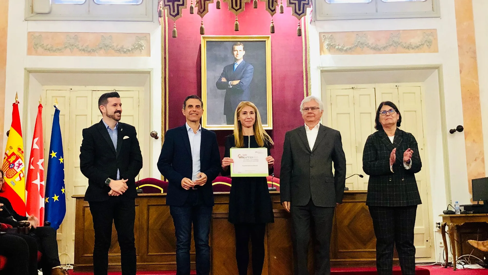 La concejala delegada de Coordinación Territorial, Transparencia y Participación Ciudadana, Silvia Saavedra, en el centro de la imagen