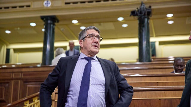 Patxi López ve con preocupación las tensiones entre Podemos y Díaz y espera que en el acto de Sumar se vea unidad
