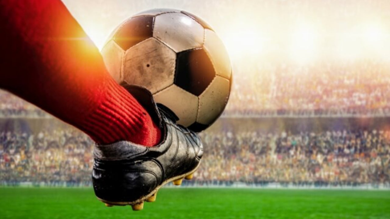 Did you know that these 10 famous people were soccer players?