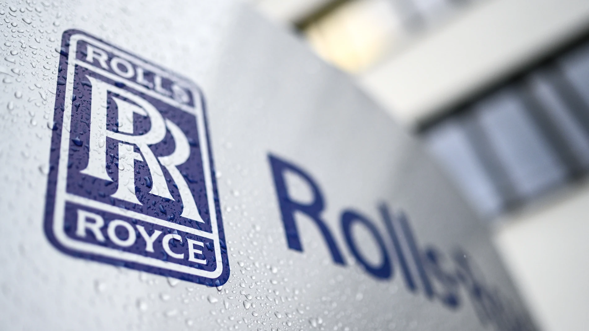 Economía/Motor.- Rolls-Royce ficha de BP a Helen McCabe y la nombra nueva directora financiera del grupo