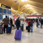 MADRID.-Las aerolíneas que operan en Barajas programan 10.741 vuelos para Semana Santa, superando las cifras de 2022