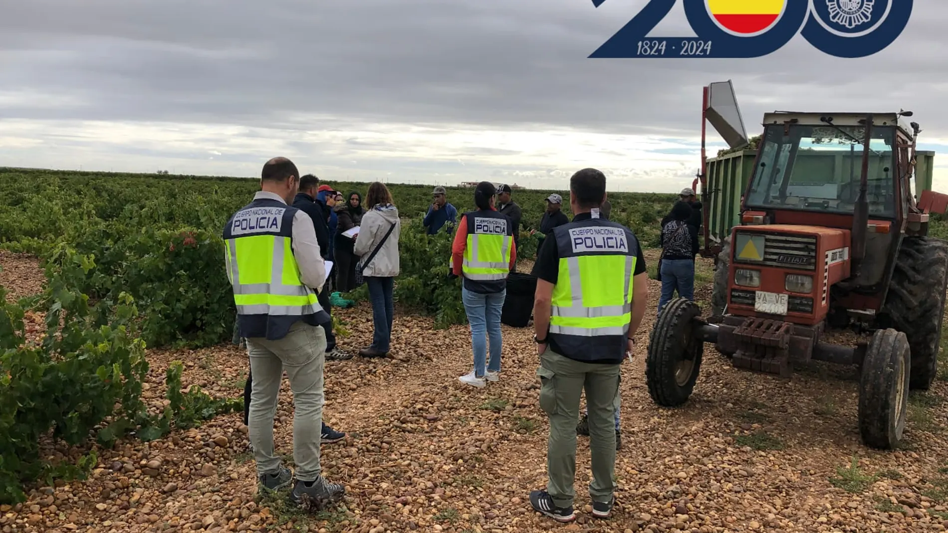 La Policía Nacional detiene a un hombre por explotar ilegalmente a 12 jornaleros en el campo