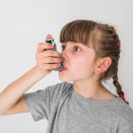 Niña con asma