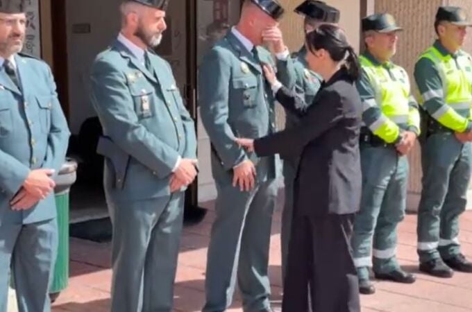 El agente fallecido en Asturias recibe a título póstumo la medalla de la Orden de Mérito de la Guardia Civil