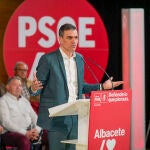 El secretario general del PSOE y presidente del Gobierno, Pedro Sánchez, da a conocer las propuestas programáticas de las elecciones municipales y autonómicas del 28 de mayo