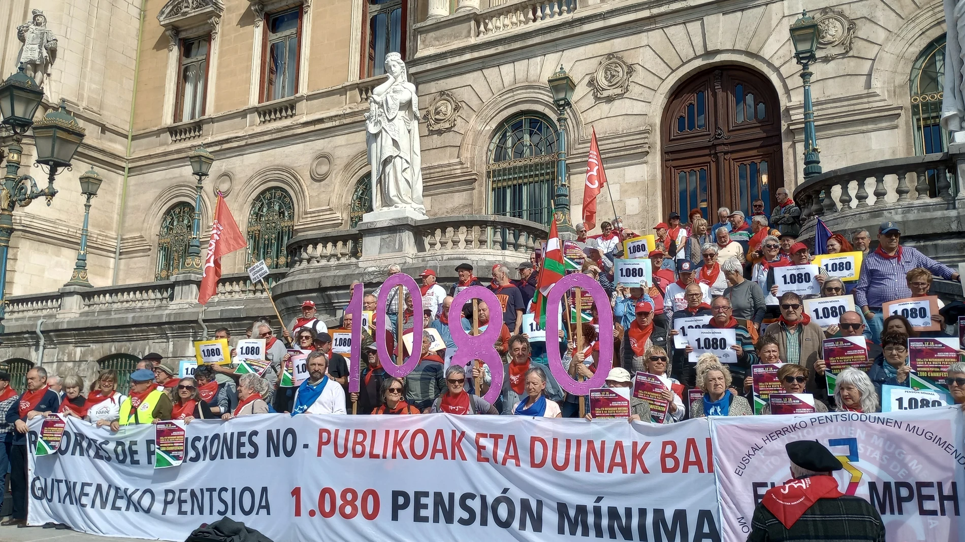 Concentración de pensionistas en Ayuntamiento de Bilbao EUROPA PRESS EUSKADI 03/04/2023