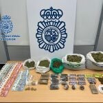 Sevilla.-Sucesos.-Casi cuatro kilos de droga incautados en un chalet en el que los compradores "hacían cola"
