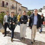 La consejera de Movilidad y Transformación Digital, María González Corral, presenta el proyecto Territorio Rural Inteligente en la provincia de Soria en Castillejo de Robledo, junto a Yolanda de Gregorio y Benito Serrano