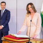 Juanma Moreno preside acto toma posesión de la nueva consejera de Fomento Rocío Díaz