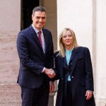 AMP.- Sánchez dice ante Meloni que los objetivos de España e Italia están "alineados", destacando el Pacto de Migración